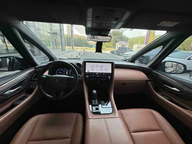 Toyota Vellfire — Фото автомобиля 9