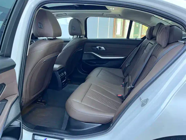 BMW 3 Series — Фото автомобиля 15