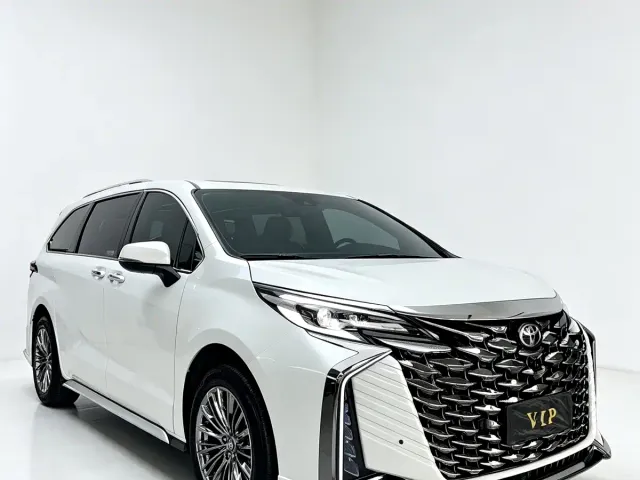 Toyota Granvia 2026 Model 2.5L Hybrid Comfort Edition — Фото автомобиля 3
