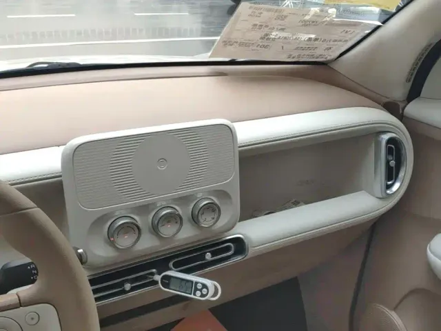 Wuling Hongguang Mini EV — Фото автомобиля 9