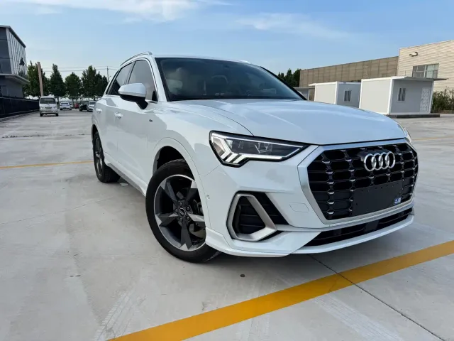 Audi Q3 — Фото автомобиля 3