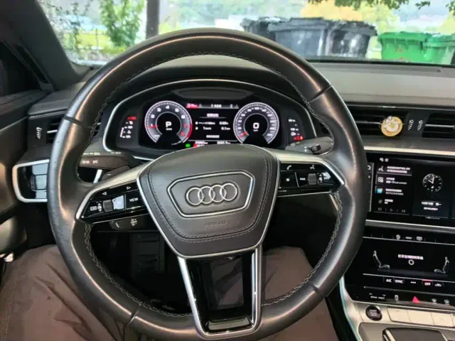 Audi A6L — Фото автомобиля 10