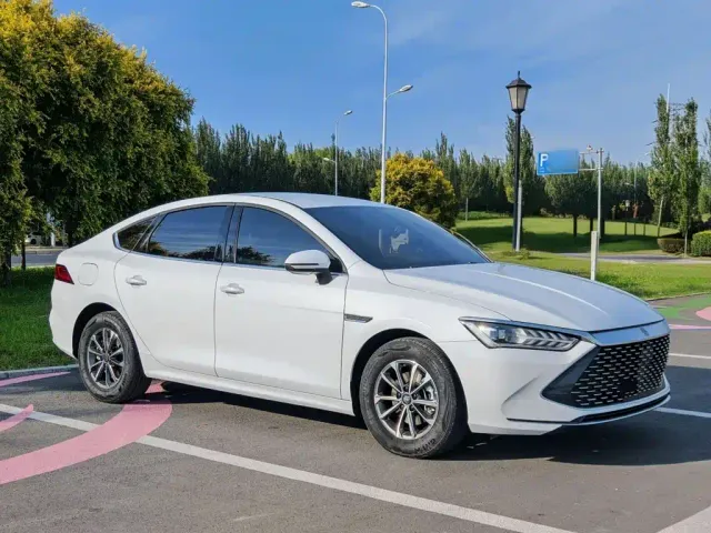 BYD Qin PLUS — Фото автомобиля 4