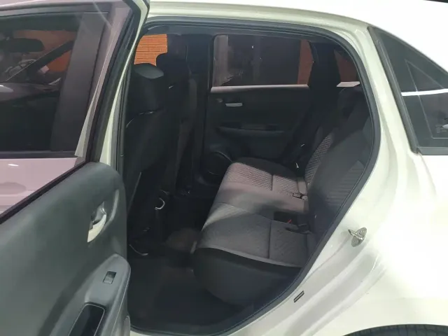 Honda Fit — Фото автомобиля 11
