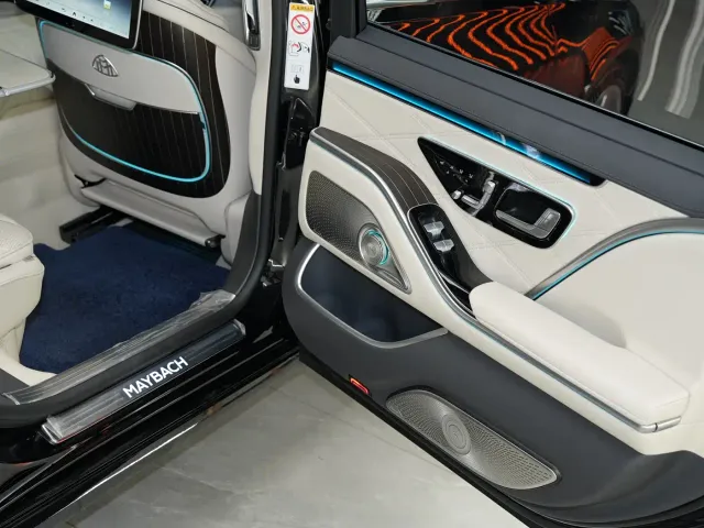Mercedes-Benz Maybach S-Class — Фото автомобиля 24