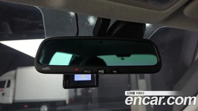 Hyundai Venue — Фото автомобиля 20