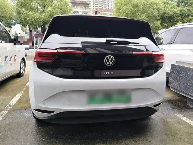 Volkswagen ID.3 — Фото автомобиля 5