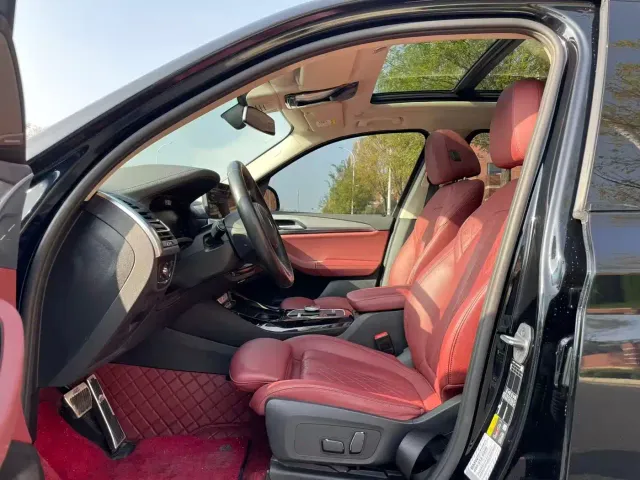BMW iX3 — Фото автомобиля 4