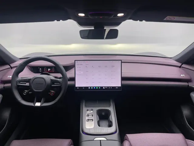 Xiaomi SU7 — Фото автомобиля 13