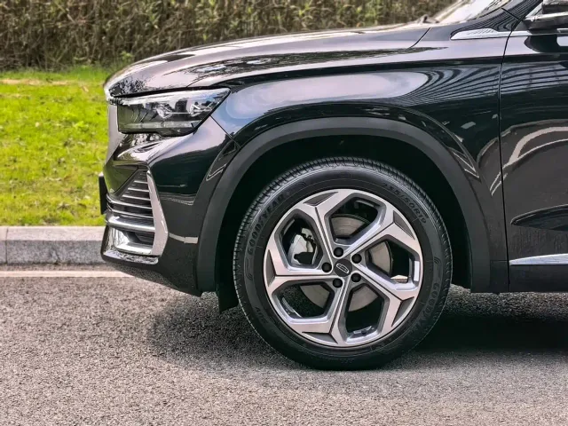 Geely Xingyue L — Фото автомобиля 18