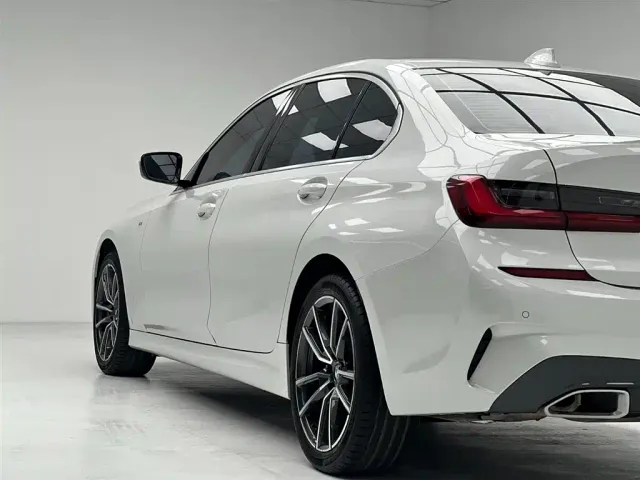 BMW 3 Series — Фото автомобиля 8