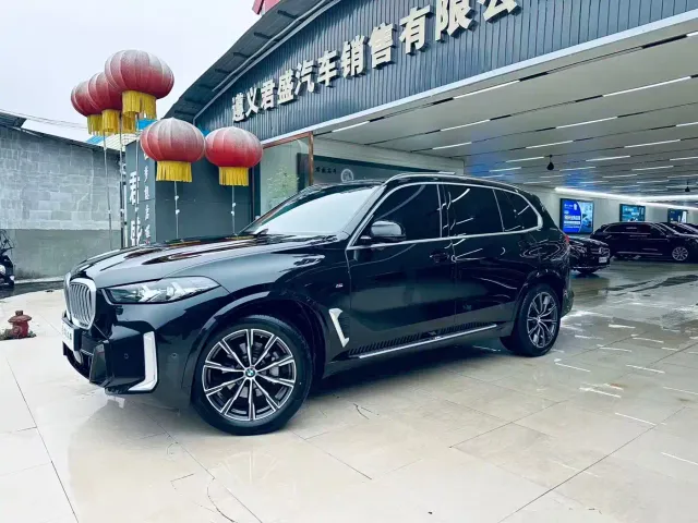 Фотография автомобиля — BMW X5