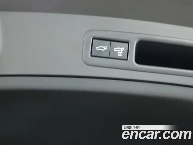 Lexus UX — Фото автомобиля 15