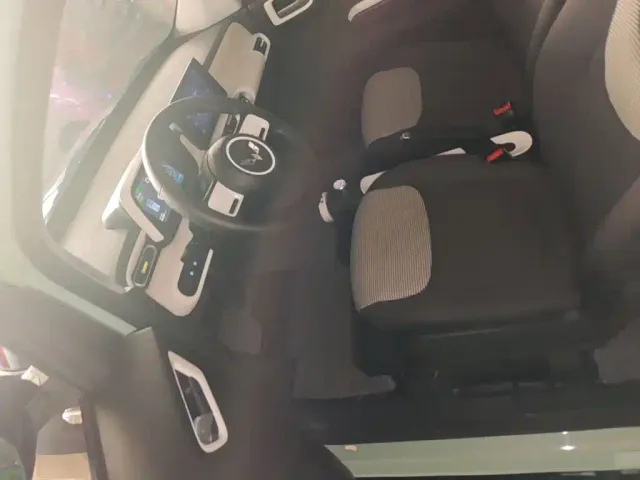 Wuling Hongguang Mini EV — Фото автомобиля 14