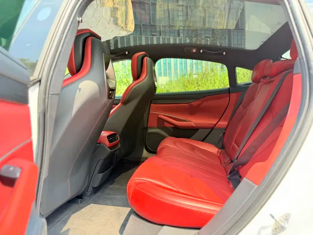 Xiaomi SU7 — Фото автомобиля 6