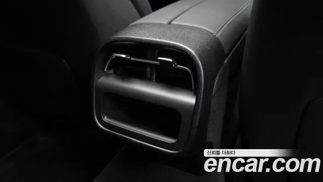 Mercedes-Benz E-Class — Фото автомобиля 27