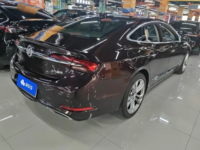 Buick LaCrosse — Фото автомобиля 3