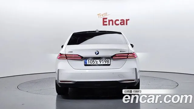 BMW 5-Series 5 серия (G60) — Фото автомобиля 4