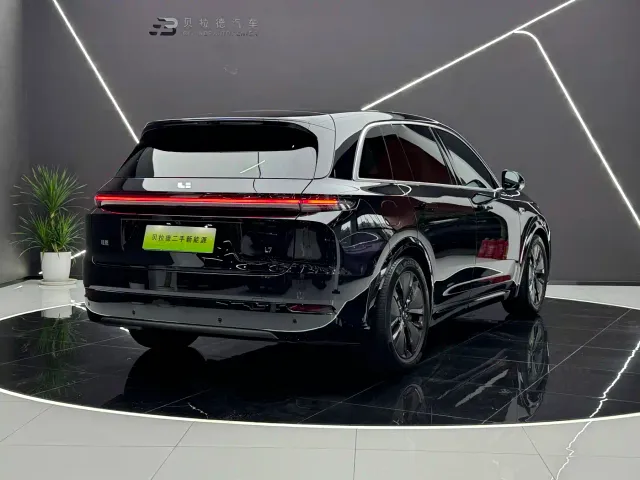 Li Auto L7 — Фото автомобиля 3