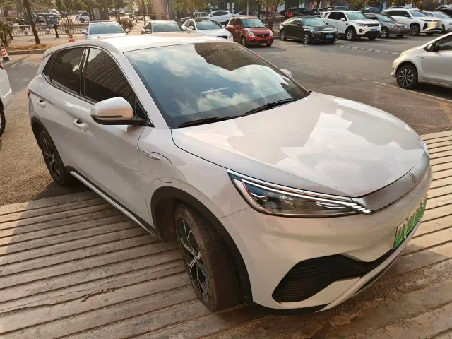 BYD Yuan PLUS — Фото автомобиля 3