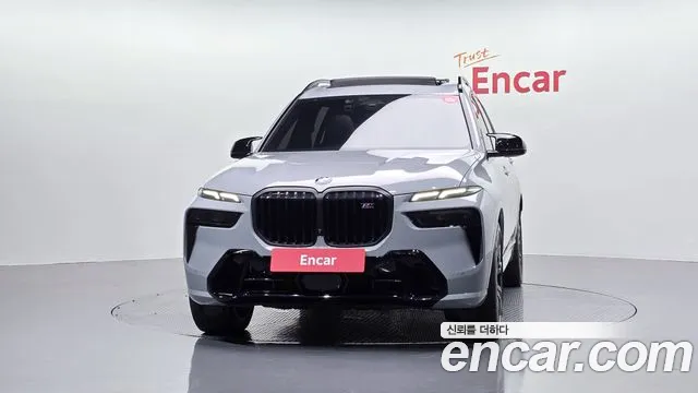 BMW X7 M60i xDrive M Sport 6 мест — Фото автомобиля 3