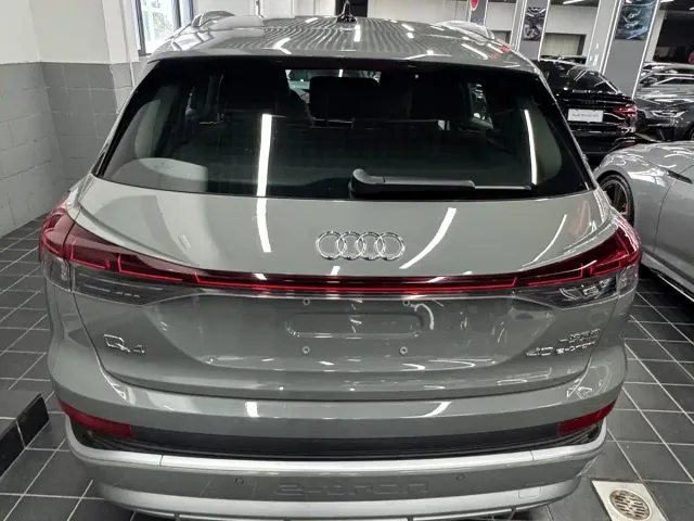 Audi Q4 e-tron — Фото автомобиля 5