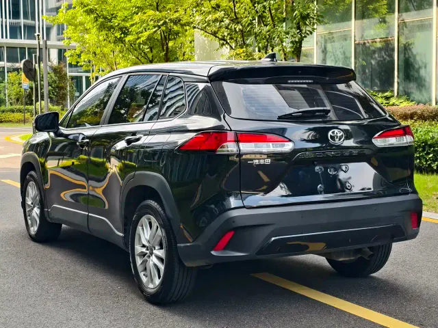 Toyota Corolla Cross — Фото автомобиля 10