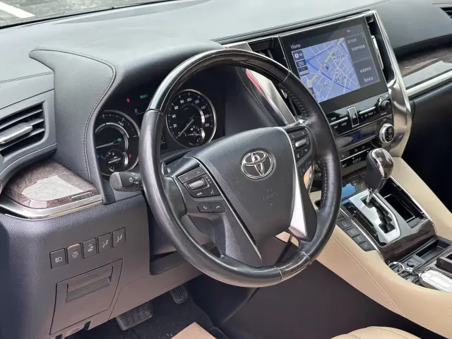 Toyota Vellfire — Фото автомобиля 7