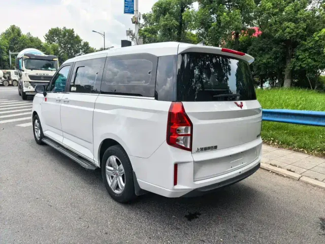 Wuling Zhengcheng — Фото автомобиля 10