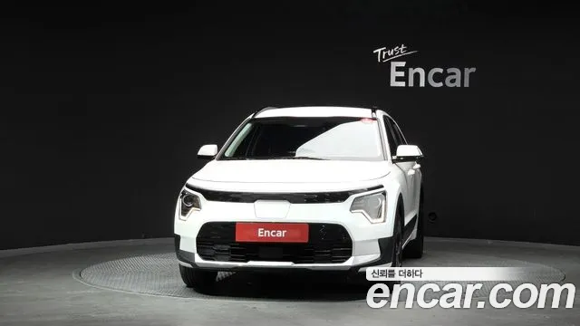 Kia Niro — Фото автомобиля 3