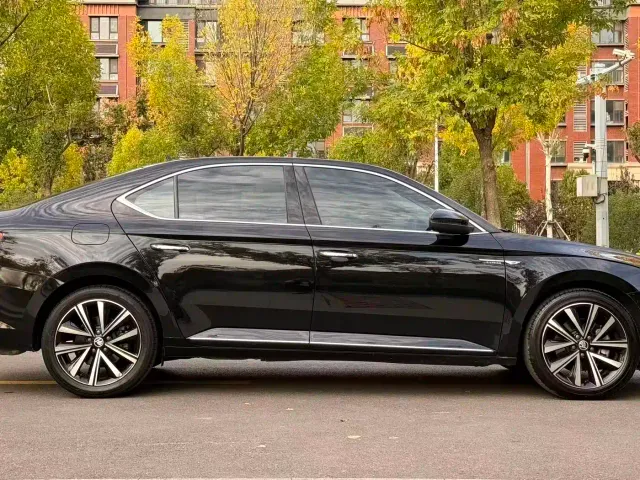 Skoda Superb — Фото автомобиля 5