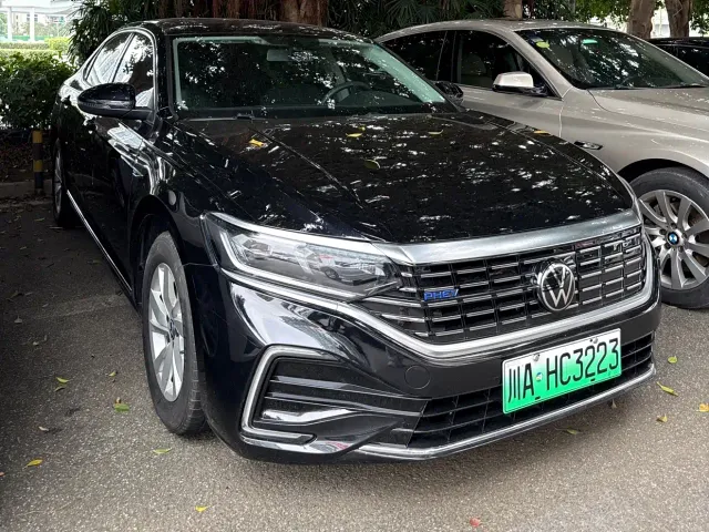 Volkswagen Passat — Фото автомобиля 3