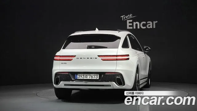 Genesis GV70 2.5T Бензин 2WD — Фото автомобиля 4