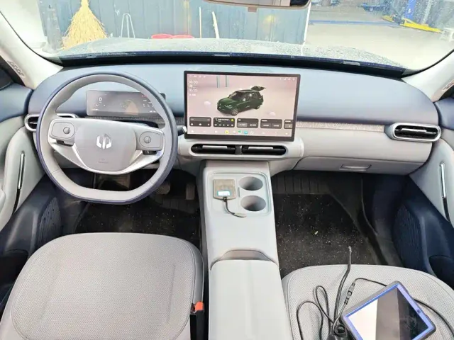 Leapmotor A10 — Фото автомобиля 12