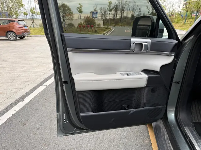 BYD FangChengBao Titanium 7 — Фото автомобиля 7