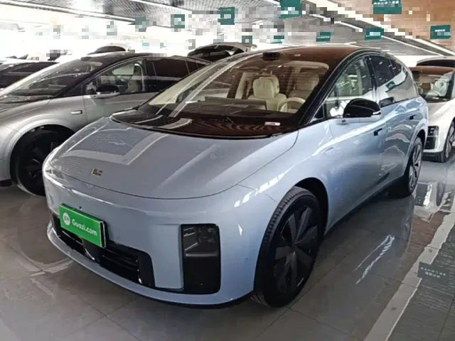 Фотография автомобиля — Li Auto i8