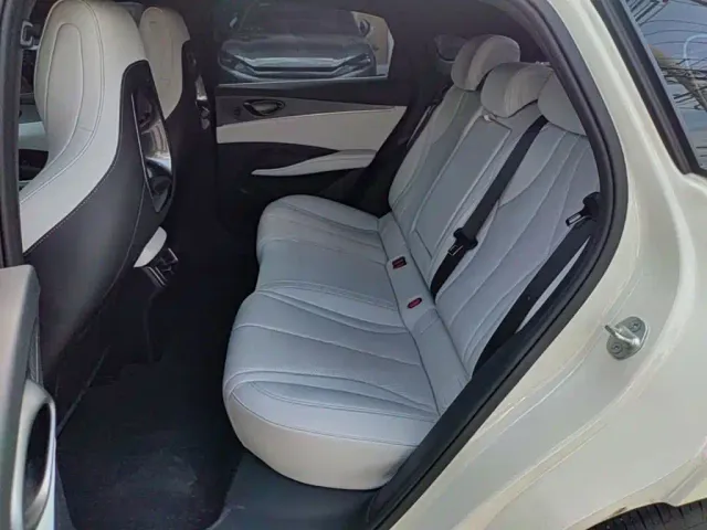 BYD Seal 06 — Фото автомобиля 16