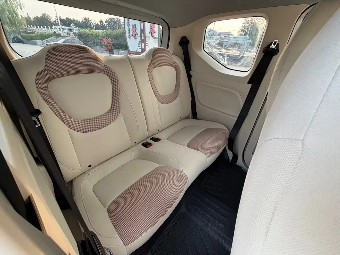 Wuling Motors Hongguang MINIEV 2024 3rd Generation 215km Youth Edition — Фото автомобиля 8