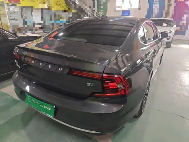 Volvo S90 — Фото автомобиля 6