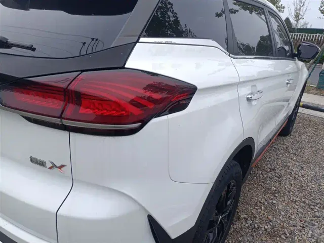 Geely Boyue — Фото автомобиля 23