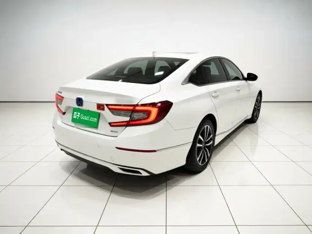 Honda Accord — Фото автомобиля 6