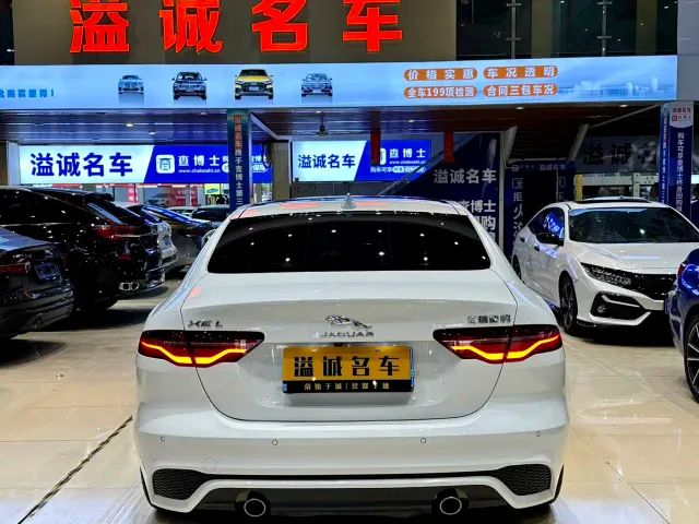 Jaguar XEL — Фото автомобиля 14