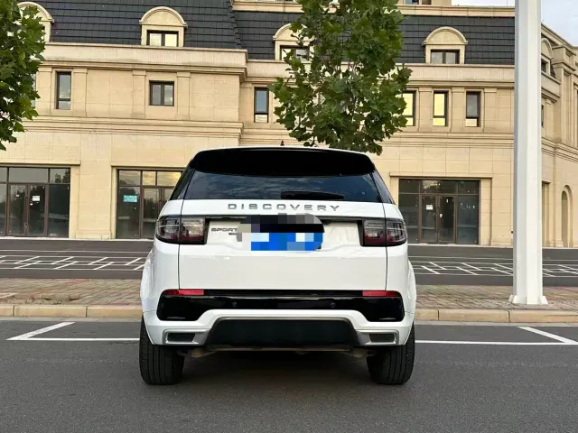 Land Rover Discovery Sport — Фото автомобиля 14