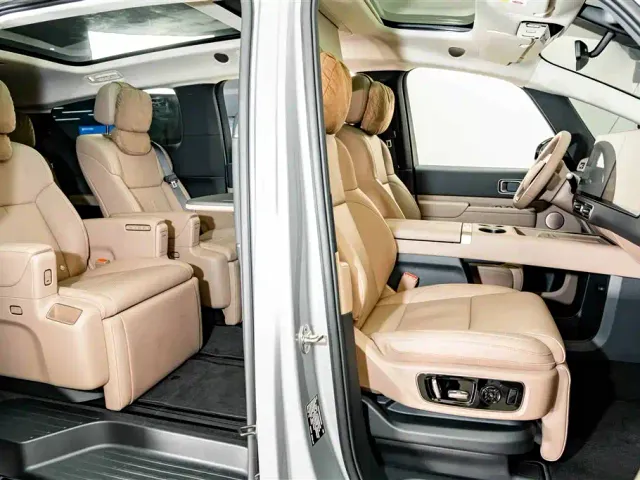 Li Auto MEGA — Фото автомобиля 28