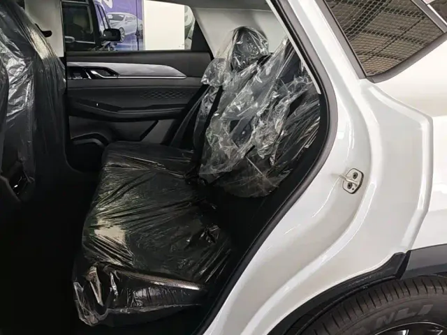 Dongfeng SKY EV01 — Фото автомобиля 12