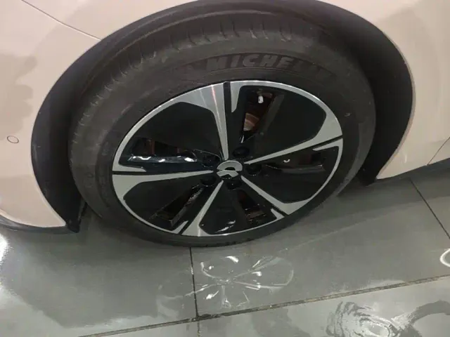 Nio ET5 Touring — Фото автомобиля 22