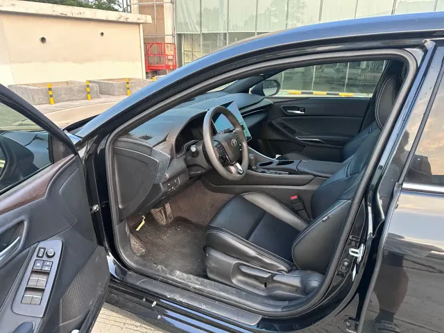 Toyota Avalon — Фото автомобиля 4