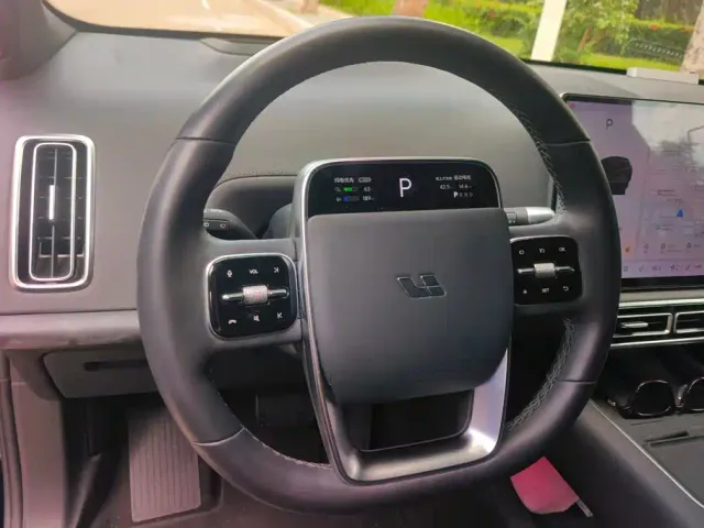 Li Auto L7 — Фото автомобиля 15