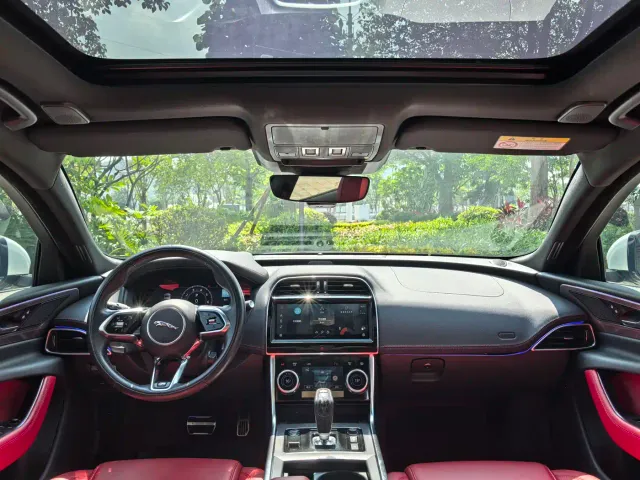 Jaguar XEL — Фото автомобиля 6