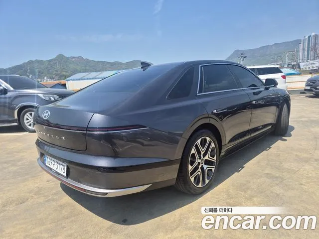 Hyundai Grandeur Grandeur (GN7) 2.5 Бензин 2WD — Фото автомобиля 4